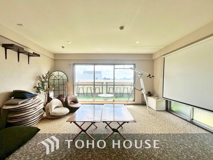 内装 【LIVING】◆陽光◆が差し込む。この開放的なLDKに家族の笑顔が集う。家族が一緒に過ごす空間は明るく、そして居心地よく。