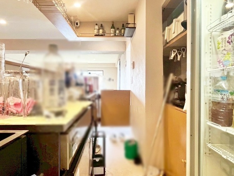 キッチン 【KITCHEN】◆ワクワク◆開放的で機能性も高いシステムキッチン。お子様は毎日のご飯にワクワク！