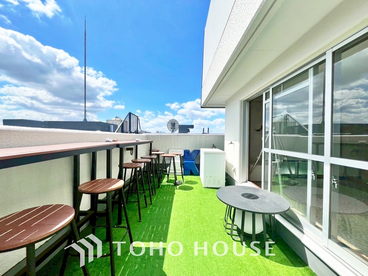 バルコニー 【BALCONY】◆Open new door◆扉の向こうには青空が広がっている。