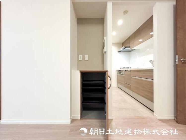 収納 【収納】たっぷりの収納スペースがあれば、季節物の衣類もすっきりしまえるので衣替えも楽ちんで快適に暮らせそうです