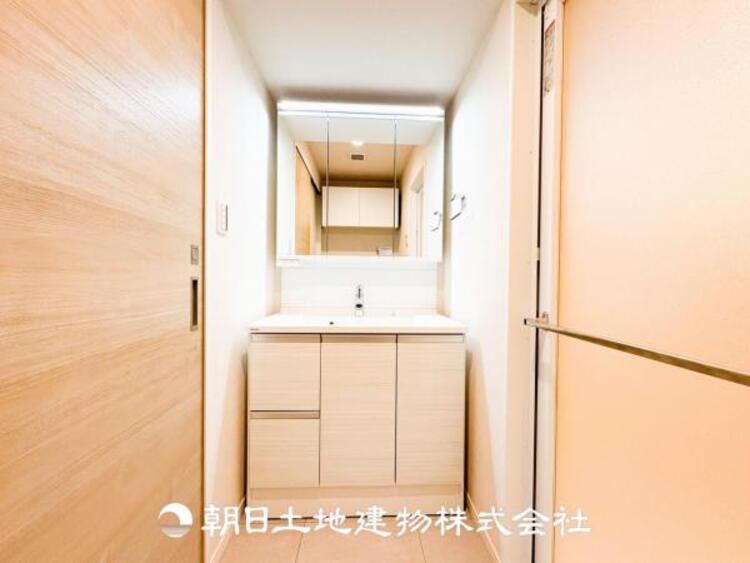 洗面 慌ただしい1日が始まり、充実した1日の終わりを締めくくる洗面所。