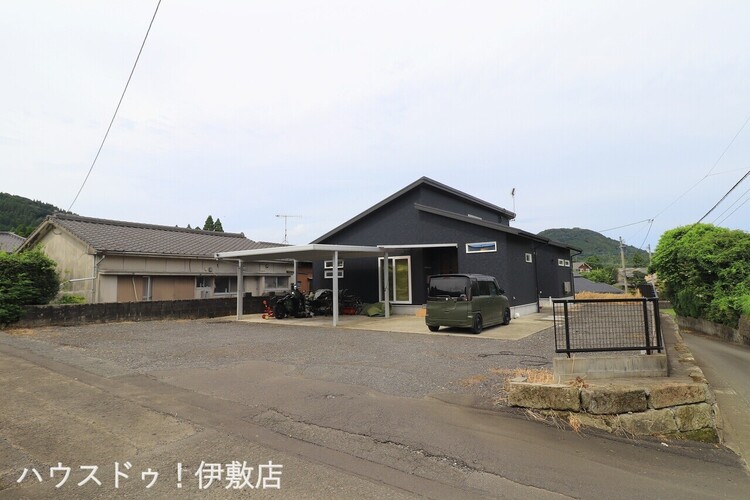 外観 【外観写真】飯牟礼小学校まで徒歩7分の立地