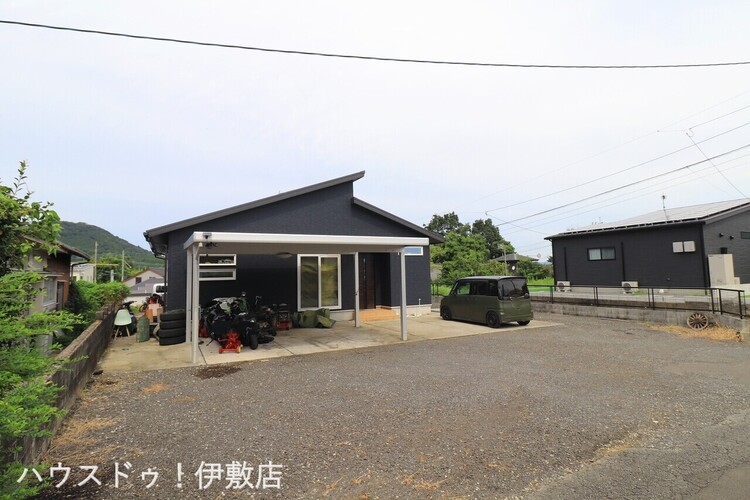 外観 【外観写真】売主様居住中の為、内覧の際には事前のご予約が必要となります。詳しくはお問い合わせください。