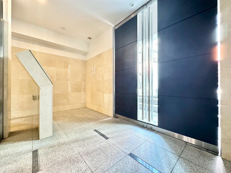 エントランス エントランスは、毎日の行き帰りで使う大事な空間です。