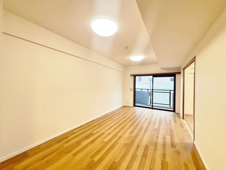 居間 飾り過ぎないシンプルな内装と偏り過ぎないデザインで統一しました。