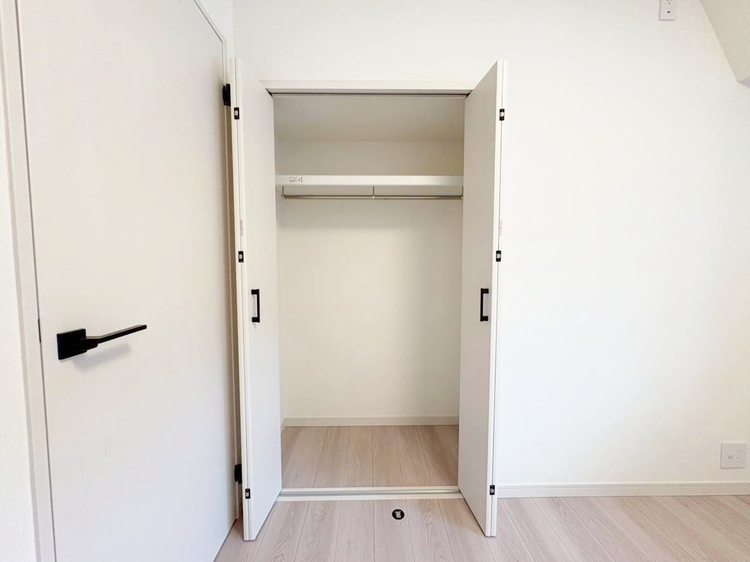 収納 居室にはクローゼットがあり、荷物もスッキリ収納して快適にお過ごしいただけます。