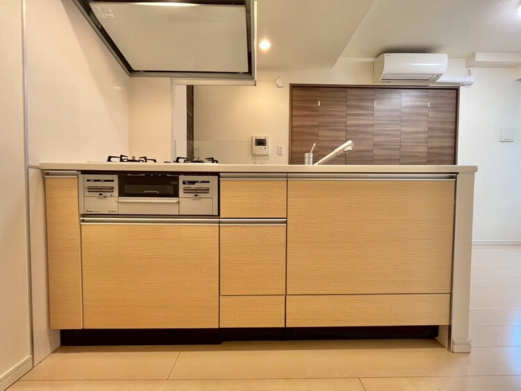 キッチン 洗練されたスタイリッシュなデザイン性と使いやすさを備えた仕様。