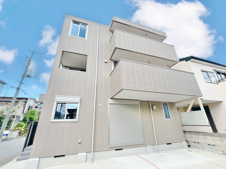 外観 資料には掲載していない情報が、現地にはたくさんあります。是非一度、現地をご確認ください。