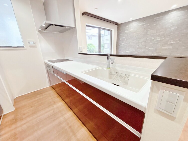 キッチン 洗練されたスタイリッシュなデザイン性と使いやすさを備えた仕様。