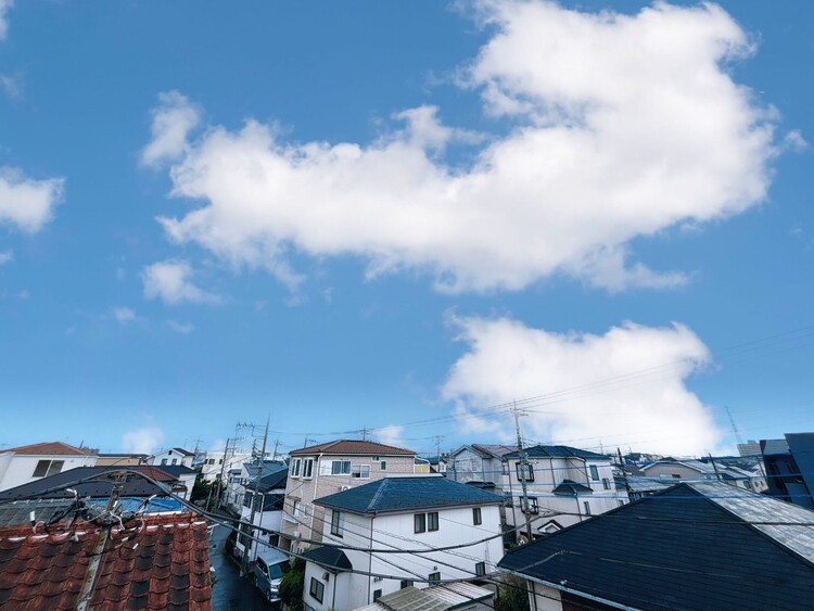 バルコニー 頬をなでる、優しい風を感じることが出来ます。