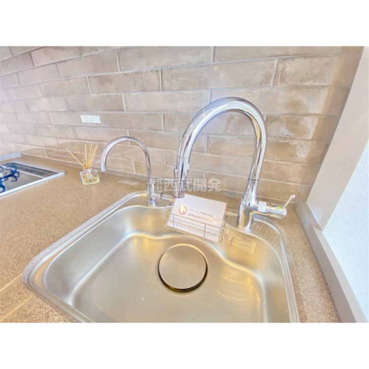 設備 キッチンには浄水器付水栓がございます。