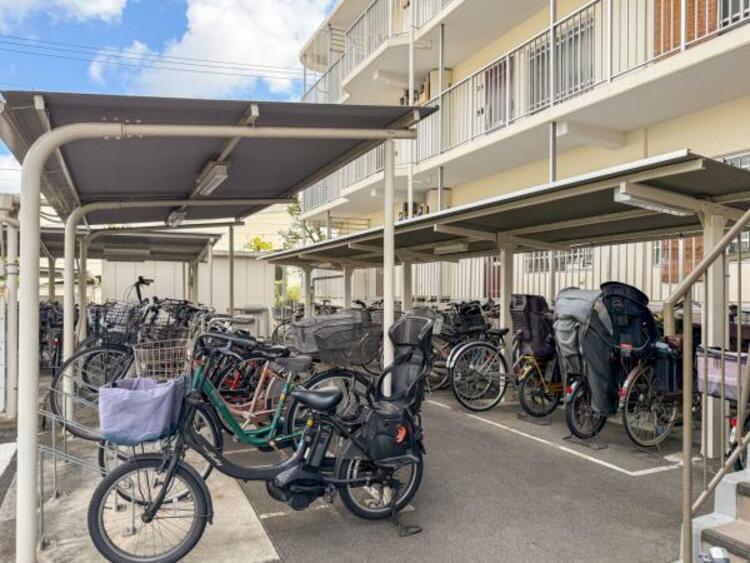 その他 敷地内に設けられた駐輪スペース