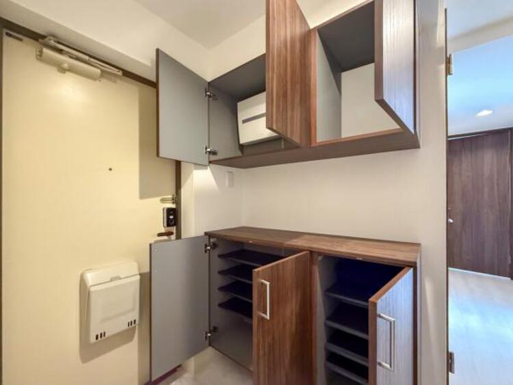 収納 シューズボックスにはご家族みんなの靴をたっぷりの収納できます。