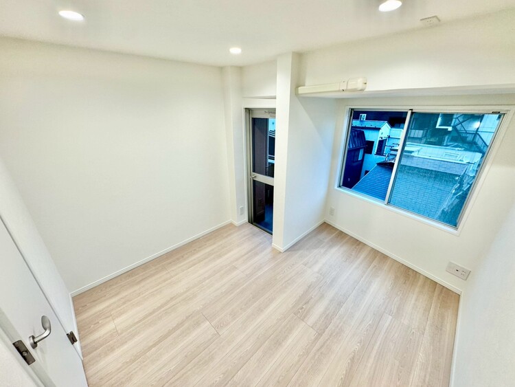 その他 清かで艶やかな時間をもたらしてくれる室内です。