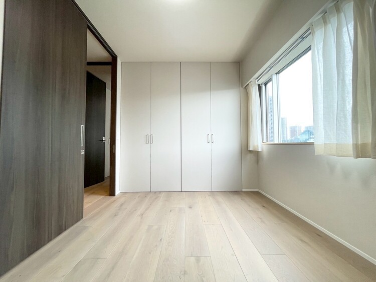 その他 清かで艶やかな時間をもたらしてくれる室内です。