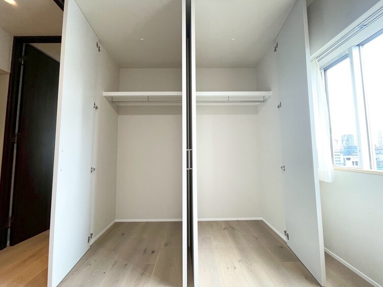 その他 収納スペースが付いていて、お部屋を広く使っていただけます。