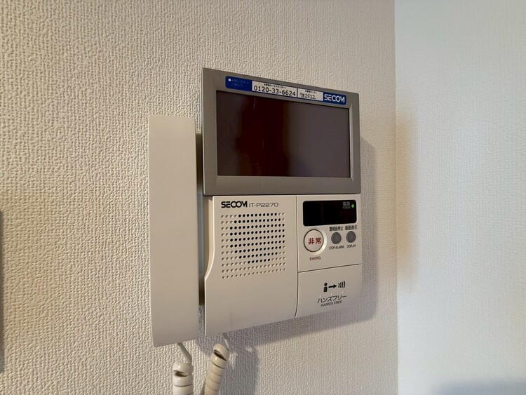 その他 誰が来てもわかる様にモニター付きインターホンを設置。