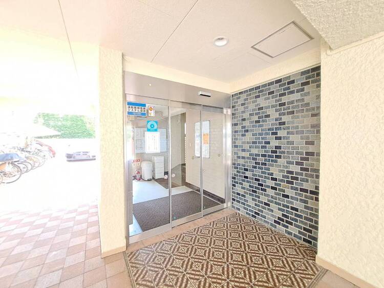 その他 上質感漂う玄関アプローチです。