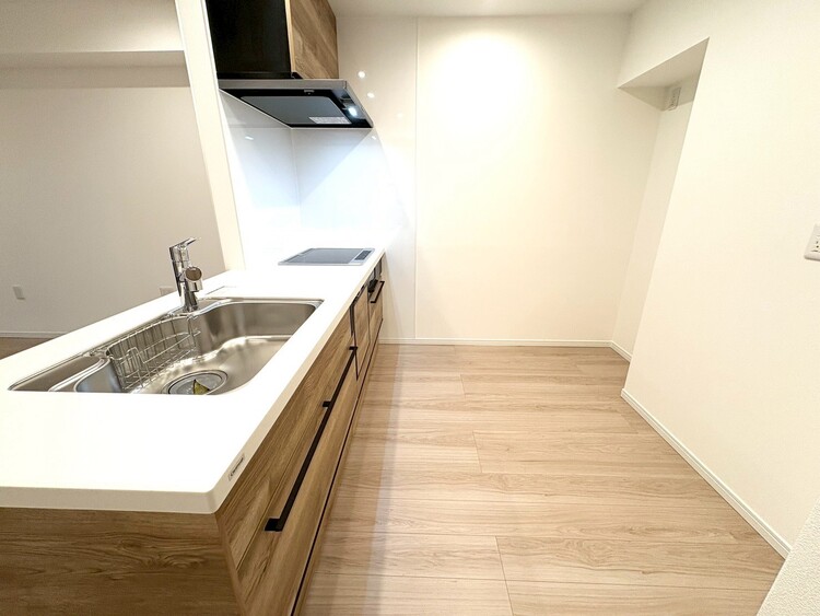 その他 開放感のあるキッチンスペース。調理をしながら、会話も弾みそうですね。