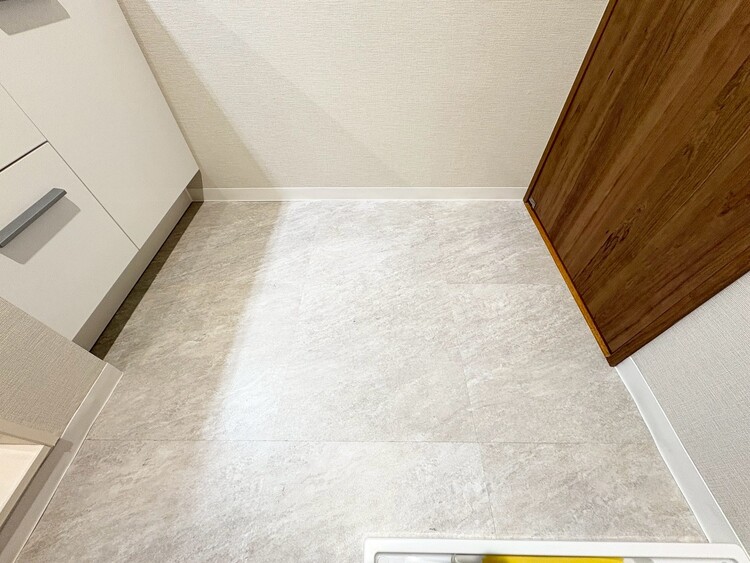 その他 十分な広さの脱衣所。