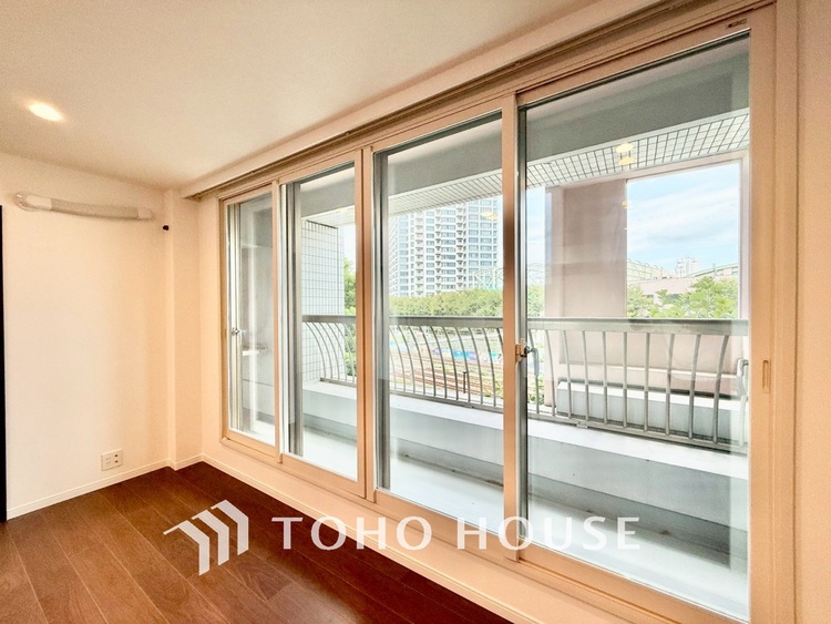 内装 ◆ここに在る◆事も無げに美しく、伝えるには筆舌に尽くし難い。豪華絢爛や華美と言う事ではなく、住まう者にとって暮らし易く心地がいいと言う美しさがこの住まいには込められている。