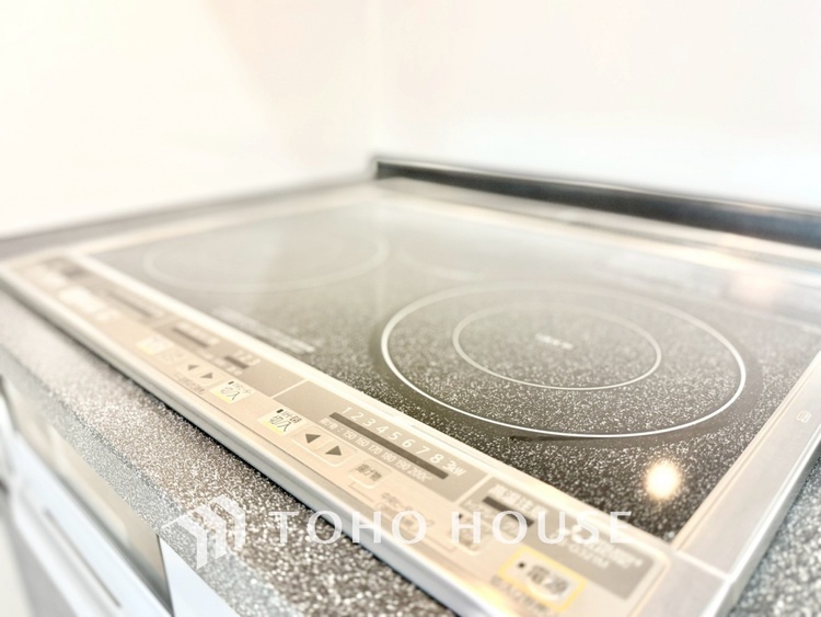 キッチン ◆愛育◆キッチンは家族の絆を育む大切な空間。シンプルで使い易いSystemKitchenで愉しく作る料理は愛情のある美味しいご馳走に。