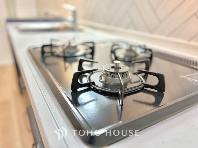 キッチン 家族の笑い声が響く、明るいキッチン。楽しい料理の時間が、思い出を作ります。