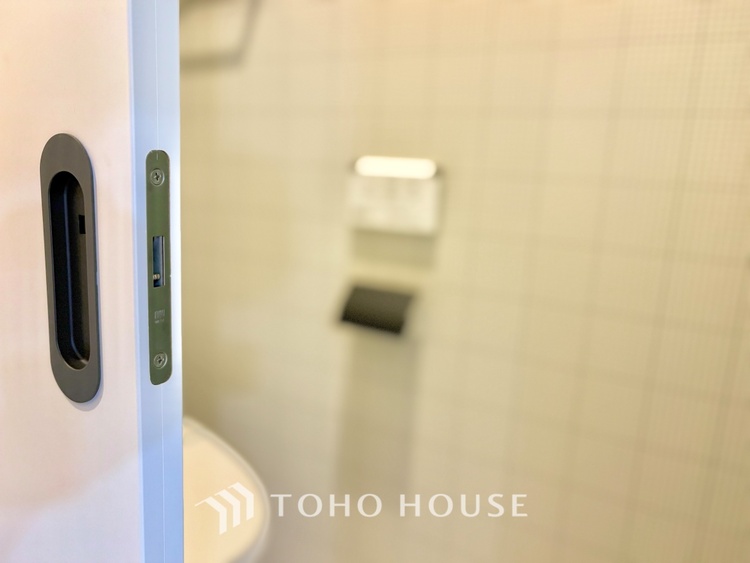 トイレ 清潔感あふれる快適なトイレ。毎日を心地よく過ごせるおすすめポイントです。