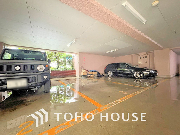 駐車場 駐車場（空き状況はご確認ください）