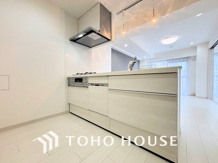 キッチン シンプルな部屋の雰囲気に溶け合うナチュラルキッチン