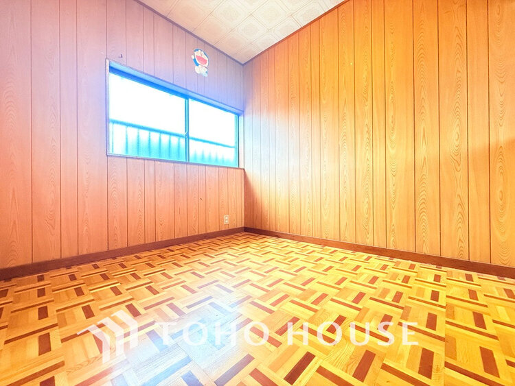 内装 シンプルですっきりとした室内は飽きのこない居心地の良い雰囲気