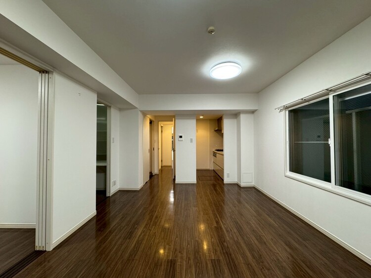 居間 充実した生活は伸びやかな居室空間から始まります。