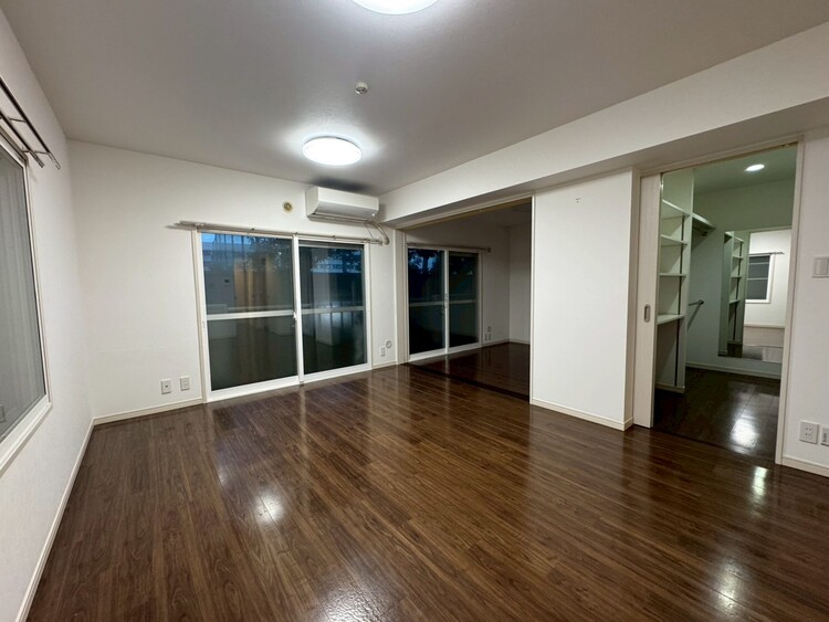 居間 居心地の良い空間に仕上がっております。