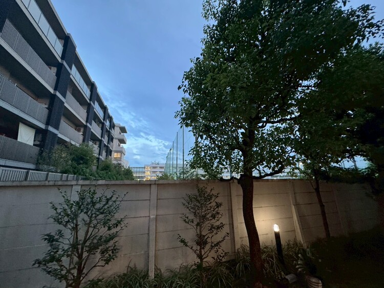 バルコニー 陽当たり・通風・開放感に恵まれた環境です。