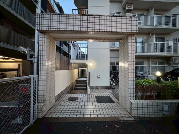 エントランス 上質感漂う玄関アプローチです。