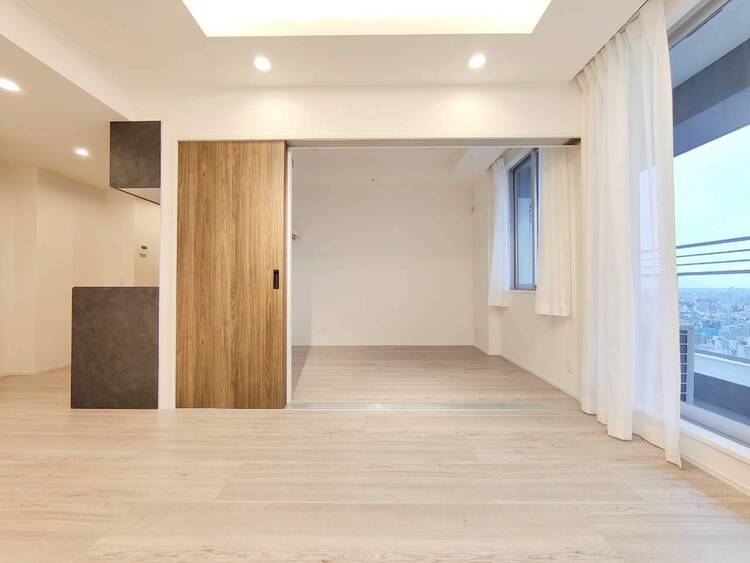 居間 充実した生活は伸びやかな居室空間から始まります。