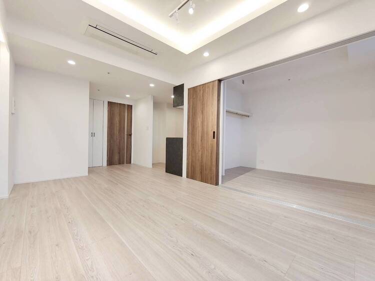 居間 伸びやかな空間のなかで、ゆったりとしたひとときを過ごせます。