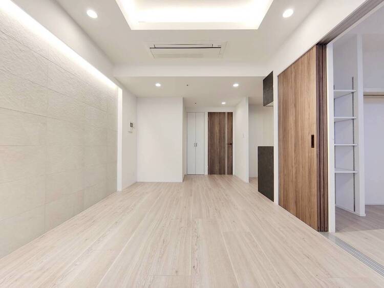 居間 シンプルな内装と偏り過ぎないデザインで統一しました。