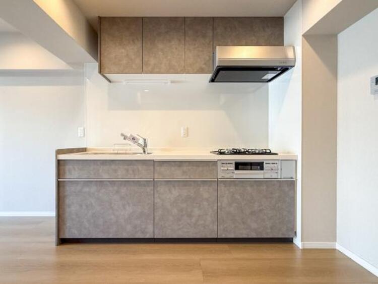 キッチン キッチンは毎日使う場所だから、忙しいときでも使いやすく、いつもキレイに保ちたい。等身大のわが家らしい、ぴったりのキッチン。