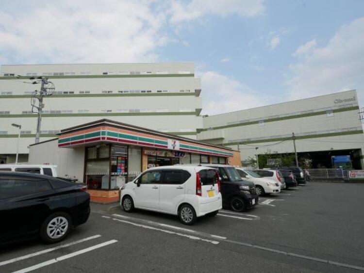 周辺 セブンイレブン町田小山ヶ丘4丁目店まで約151ｍ