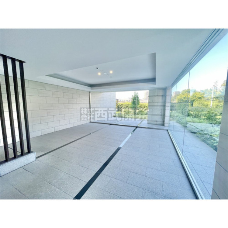 エントランス 落ち着いた雰囲気のあるエントランスです。