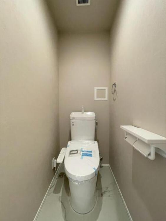 トイレ 毎日使うトイレは落ち着きと清潔感のあるデザイン 