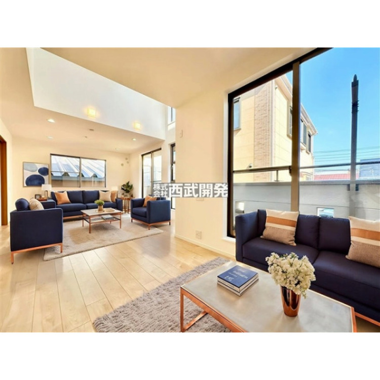 居間 ※配置してある家具や小物はCGによるイメージです