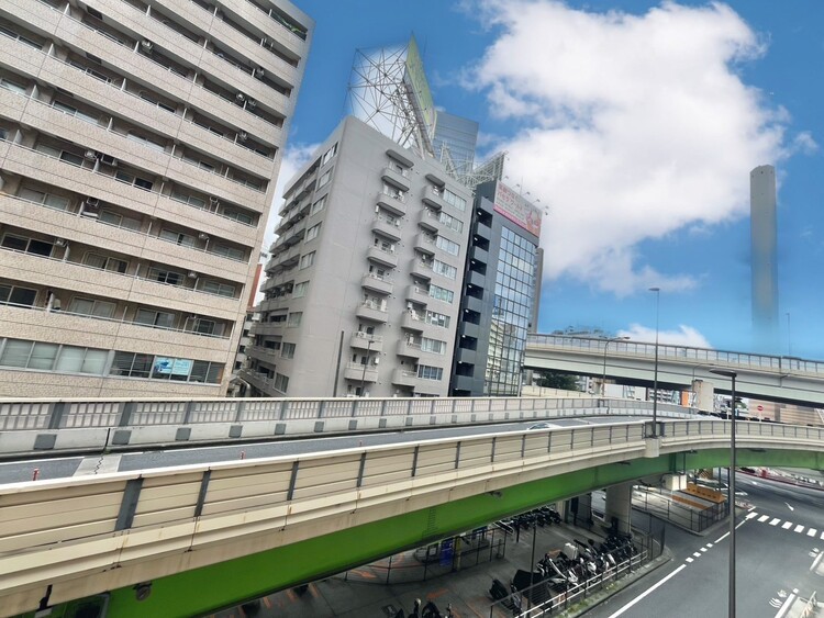 バルコニー 頬をなでる、優しい風を感じることが出来ます。