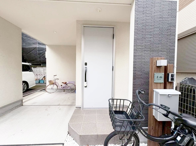 玄関 玄関を開ければ、そこは安らぎのご自宅。