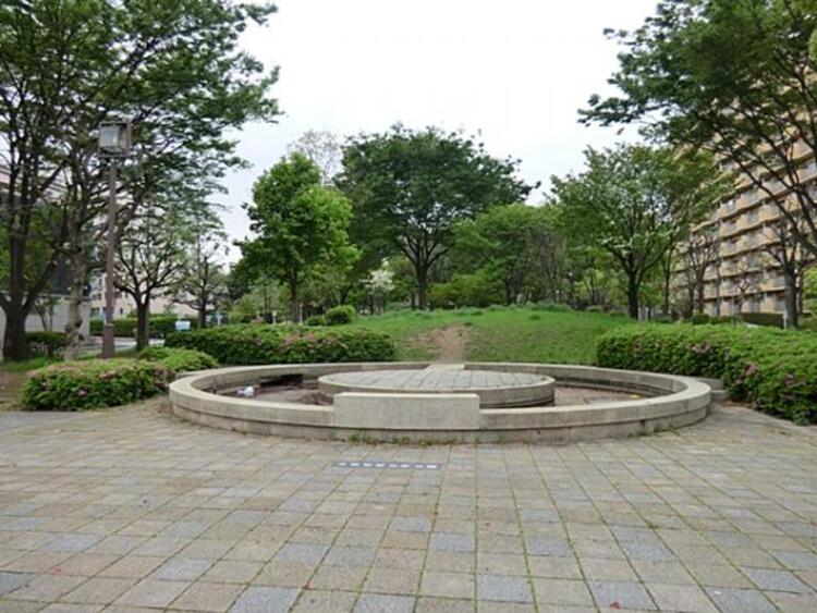 周辺 本牧せせらぎ公園　350ｍ