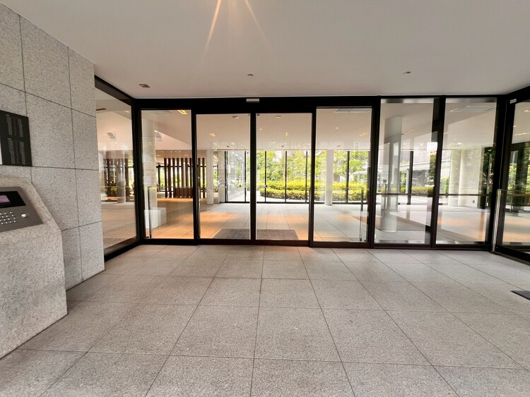 その他 館内は静寂な中が保たれており、管理が行き届いている印象を受けました。