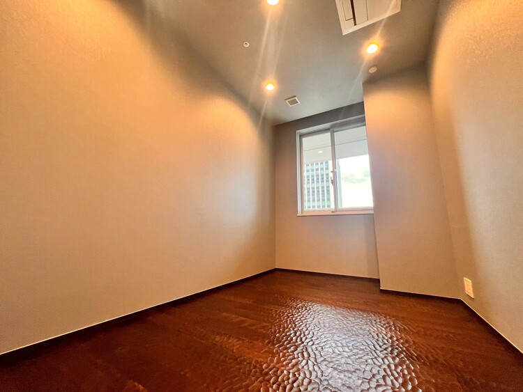 その他 清かで艶やかな時間をもたらしてくれる室内です。