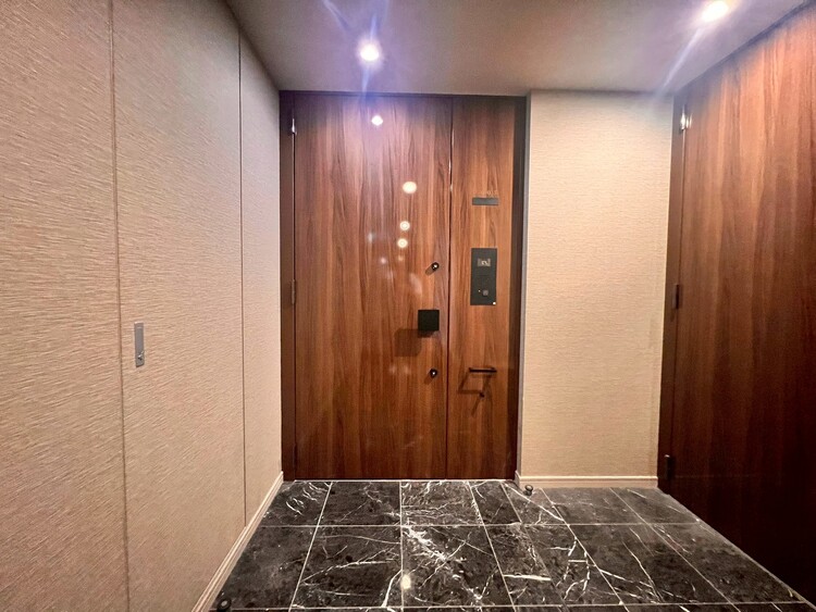 その他 清潔感のある落ち着いた雰囲気の玄関です。