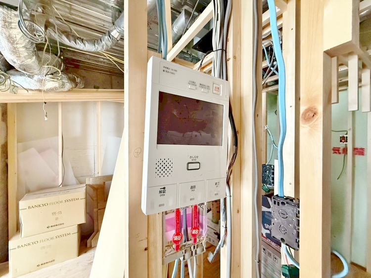 その他 誰が来てもわかる様にモニター付きインターホンを設置。